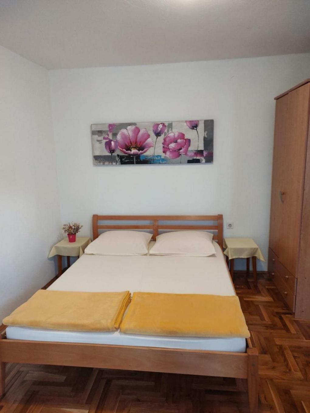 Apartments Vale - 450M To The Beach Водице Екстер'єр фото