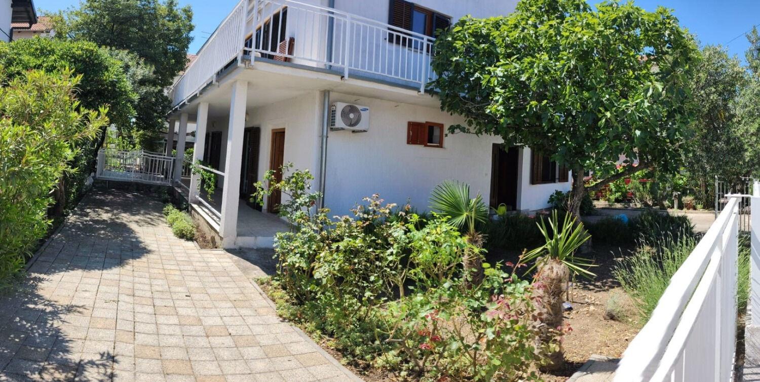 Apartments Vale - 450M To The Beach Водице Екстер'єр фото