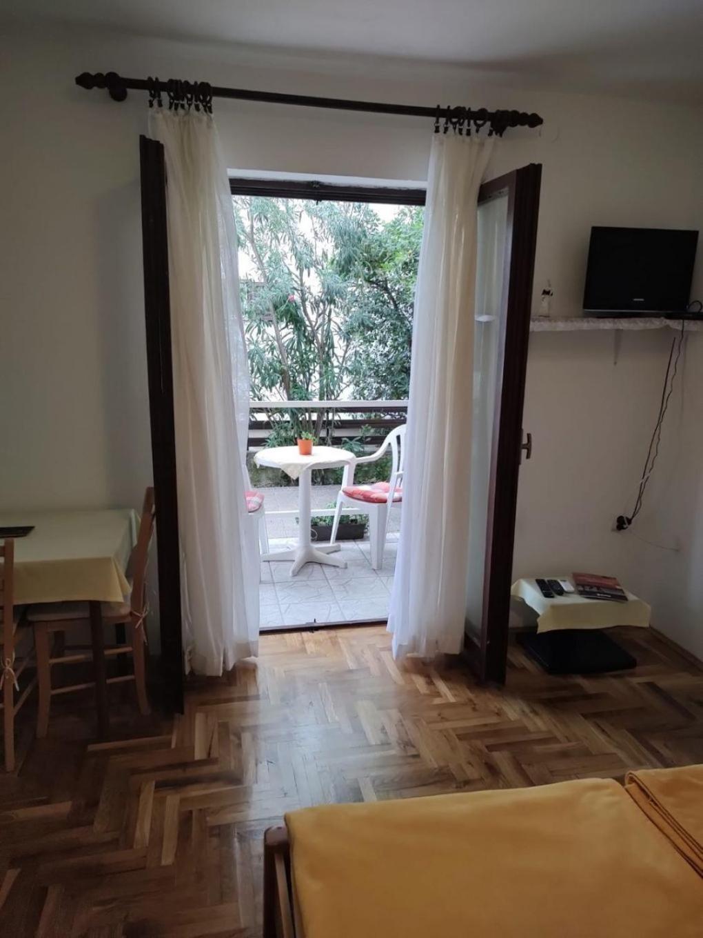 Apartments Vale - 450M To The Beach Водице Екстер'єр фото